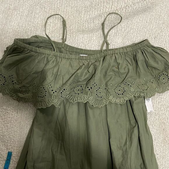 NWT- Old Navy - XS. Cold Shoulder Maxi Dress - Picture 5 of 10